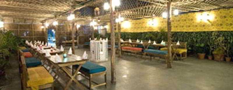 Clarks Inn, Pacific Mall Ghaziabad Buitenkant foto